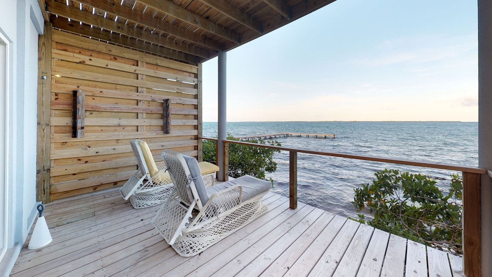 Thatch Caye, a Muy'Ono Resort