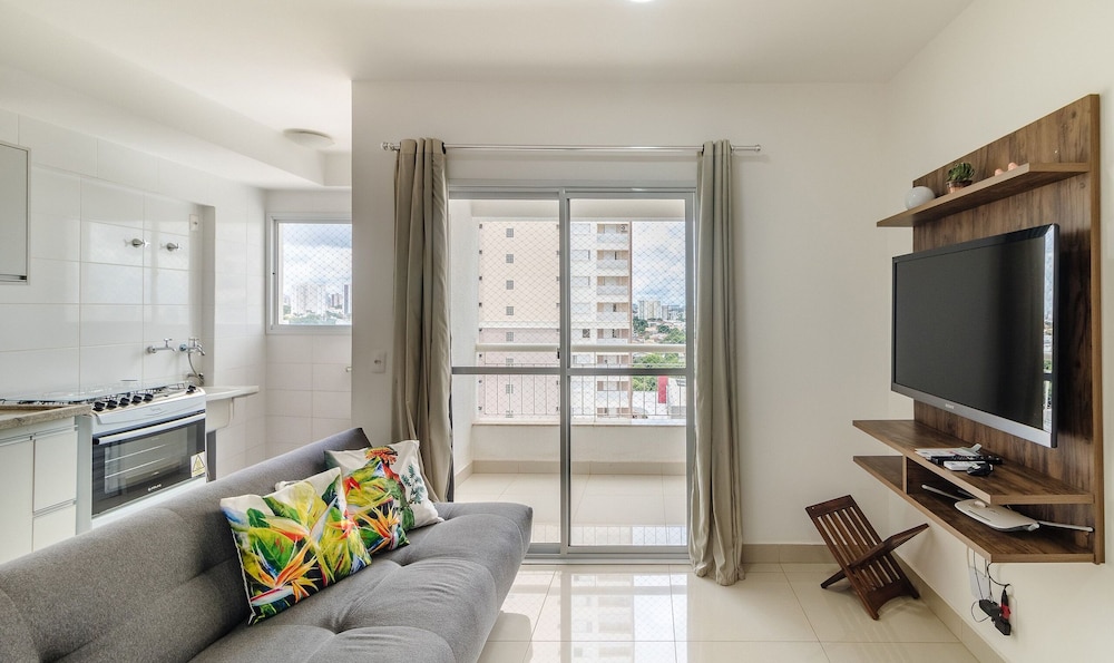 Apt w/ Pool in Setor Bueno - Nph0904
