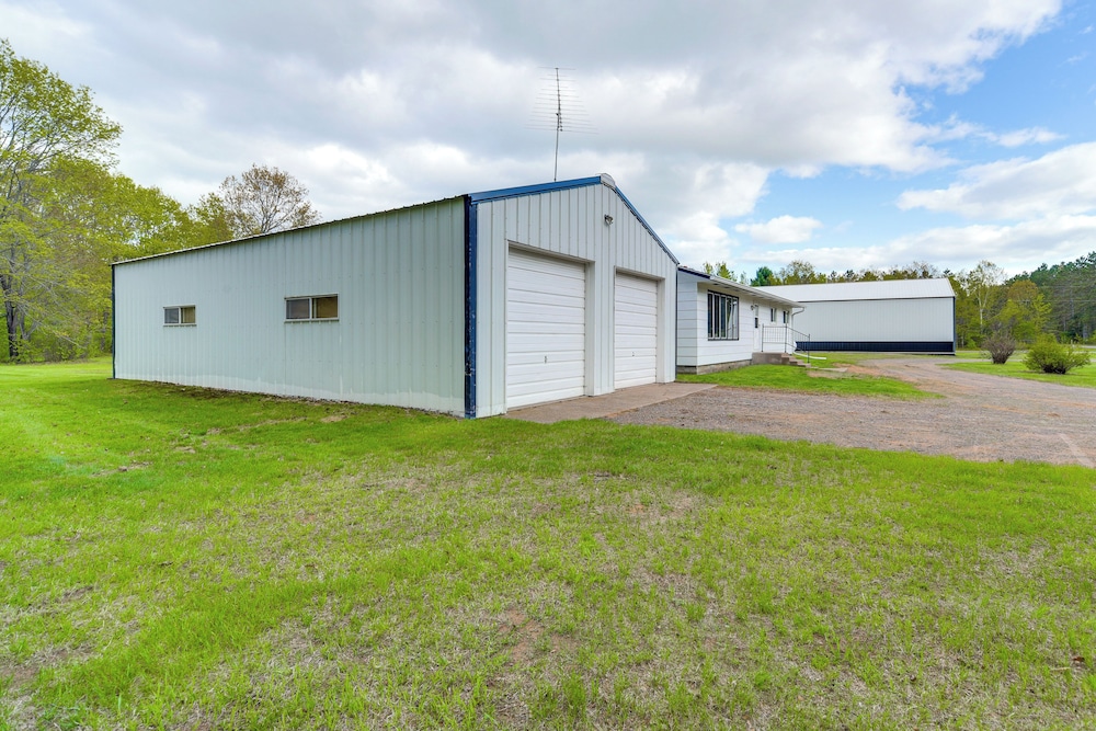 Fisher's Retreat: Hayward Home, Near ATV Trails!