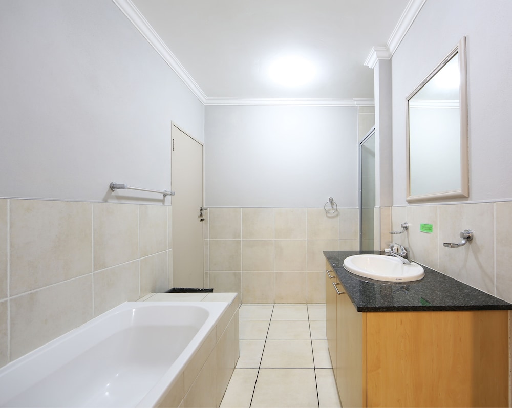 Prestige Apartment Sandton at Westpoint