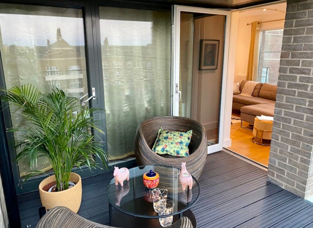 balcony