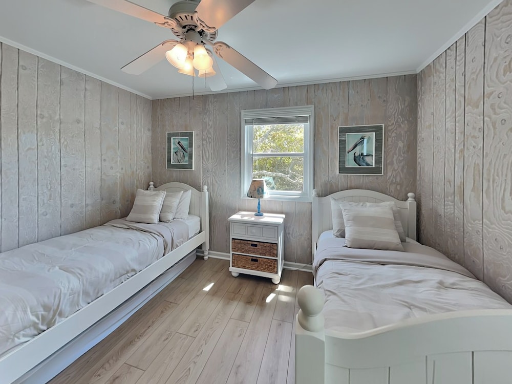 The Hydeaway by Topsail Realty