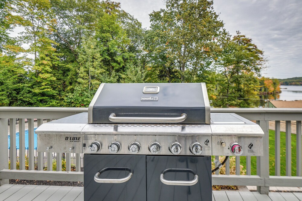 Milton Hidden Gem w/ Pool, Hot Tub & Fireplace!