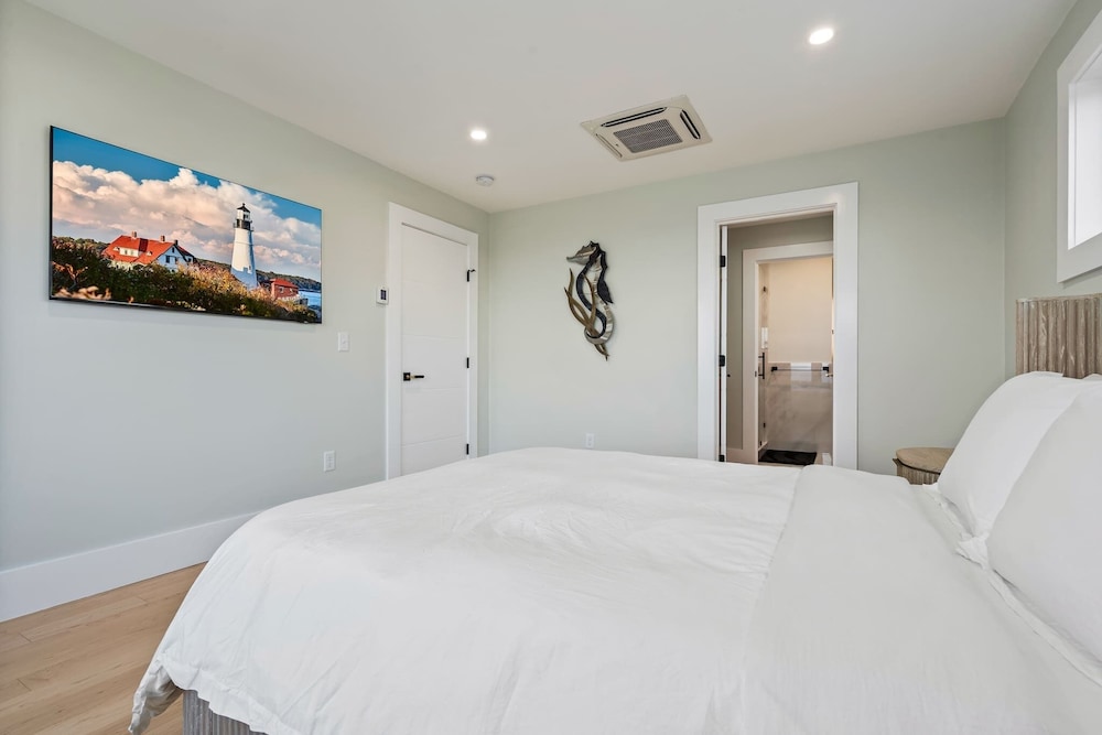 Brand New Home Ocean Views Wolf Appliances