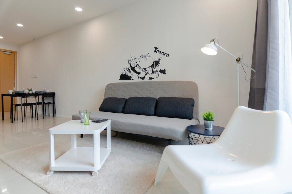Totoro Theme Suite in Suasana JB