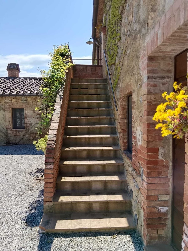 Sant'Anna in Camprena Agriturismo