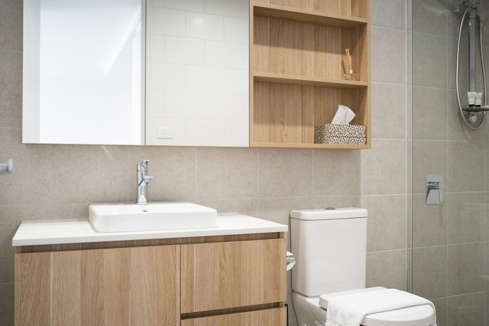 Modern 1-bed Apartment With Parking