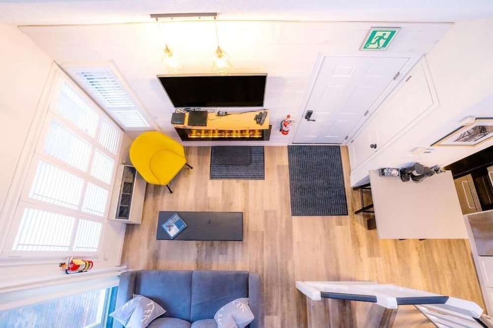 Loft with a View of Blue