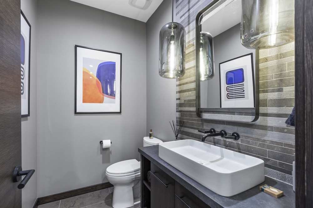 Nine Peaks 4 Bedroom Home