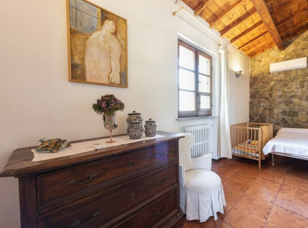 Villa Montecchio Comfortable Holiday Residence view 5