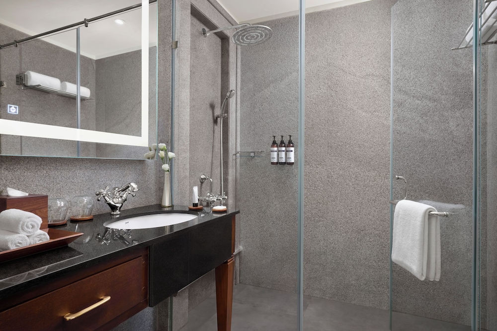 Hyatt Regency Kochi Malayattoor