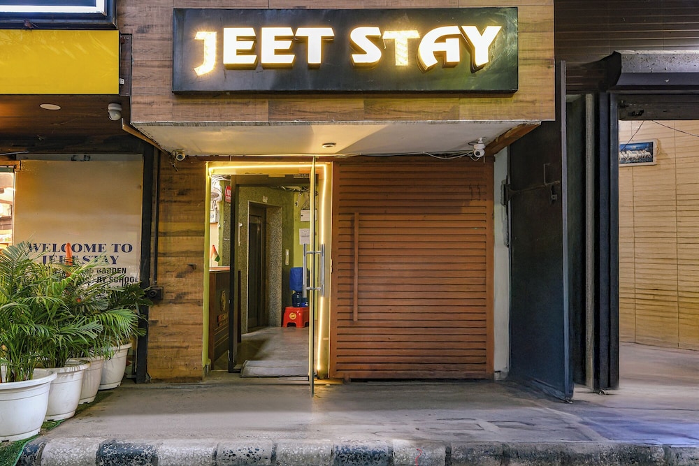 Fabhotel Jeet Stays