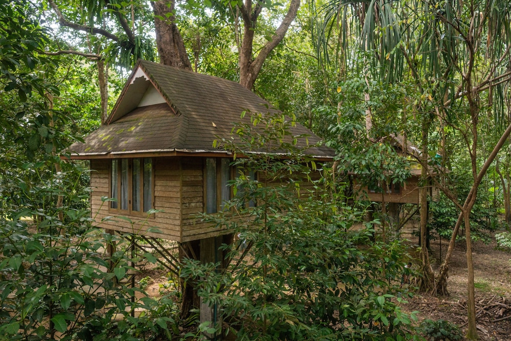 Baan Khao Sok Resort
