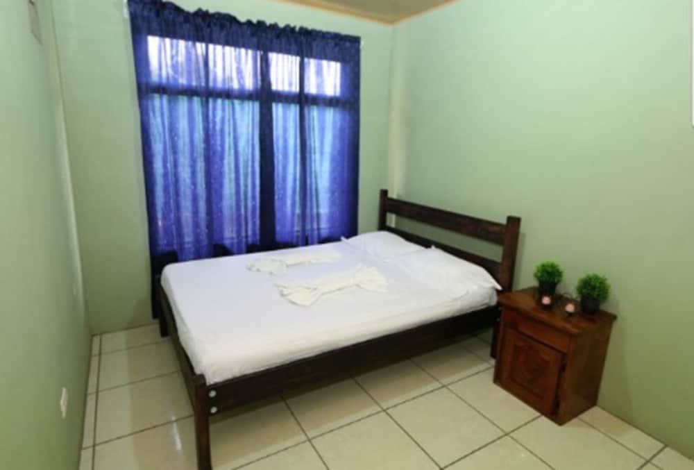 Hostel Cattleya