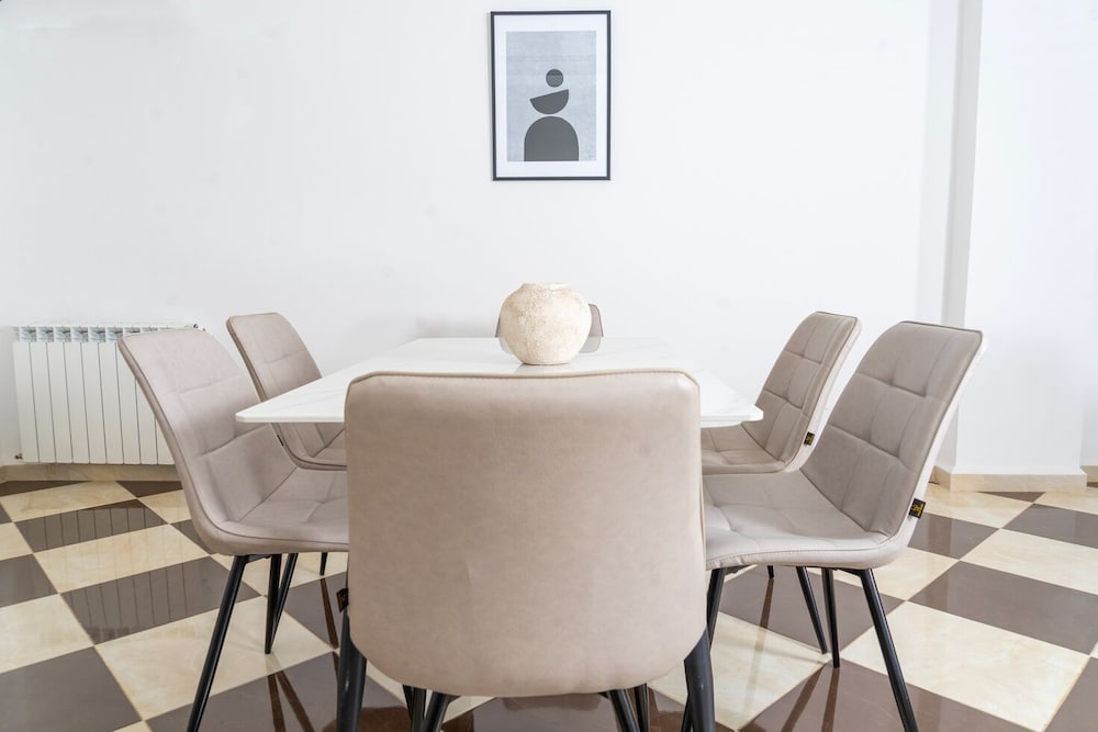 Luxueux Appartement à Bir Mourad Raïs