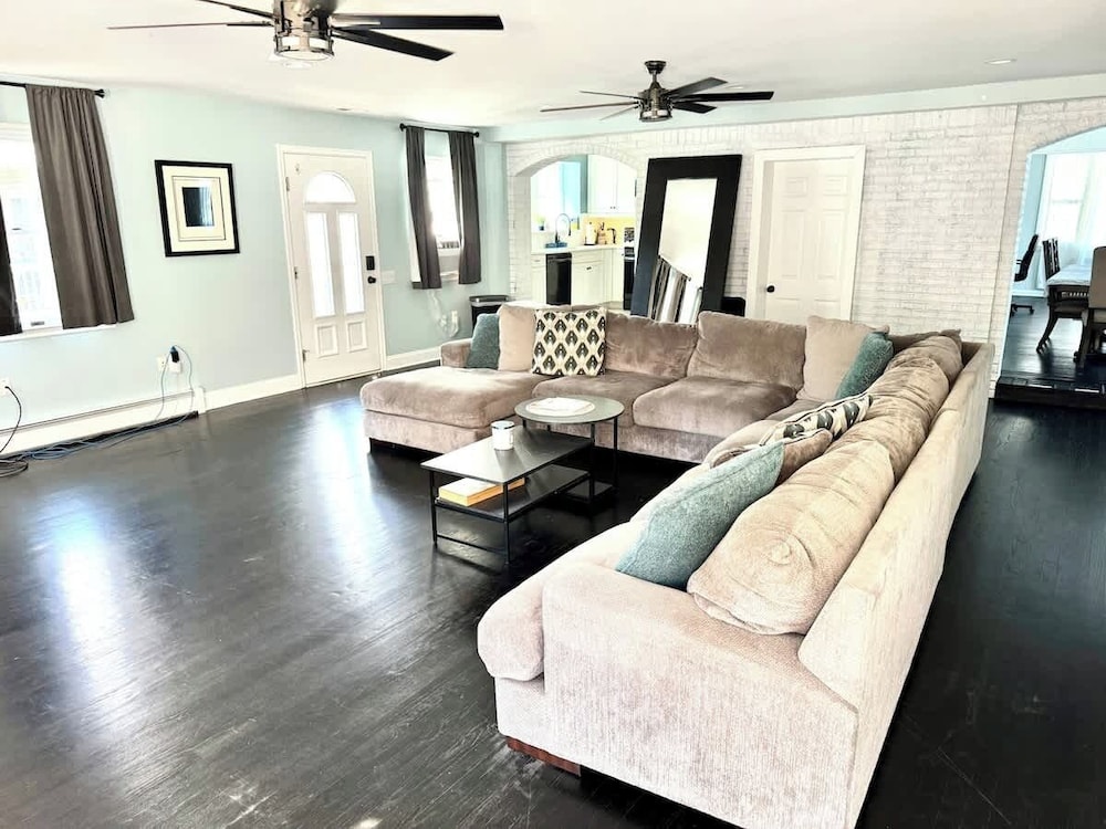 Solomons Island 6BR Family Getaway
