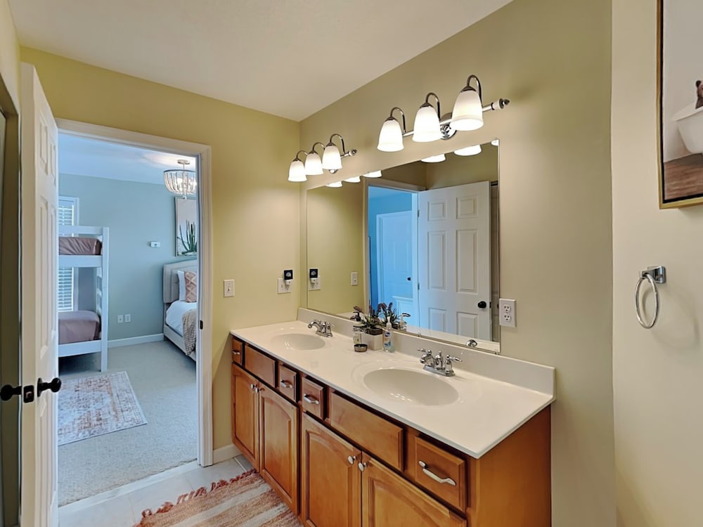 Dacha Verde by Taylor Made Deep Creek