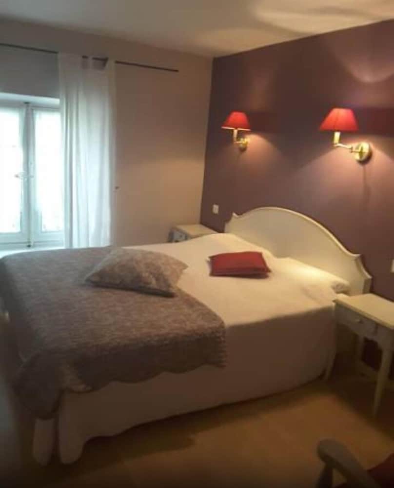 L'Auberge des Tilleuls view 3