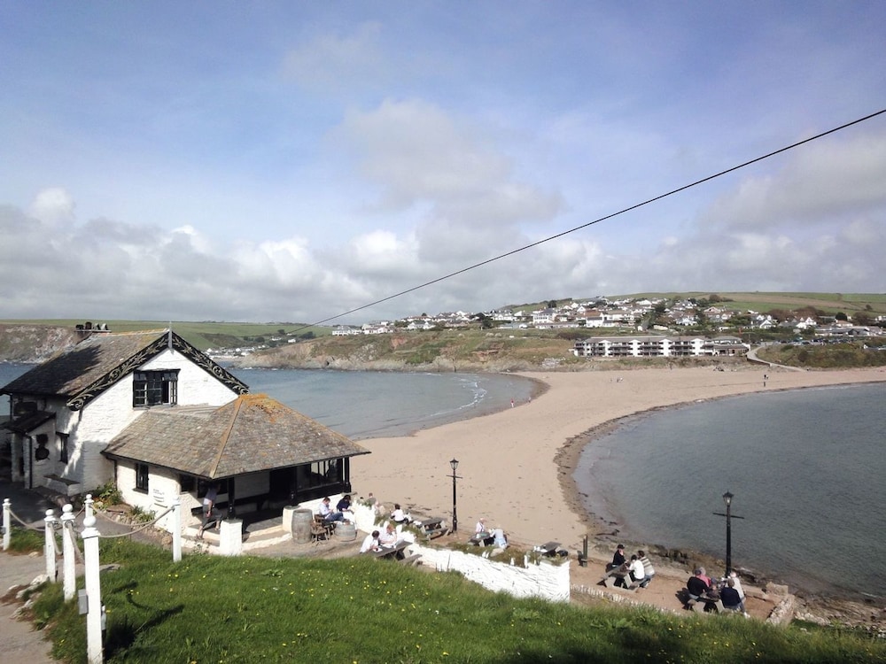 19 Burgh Island Causeway