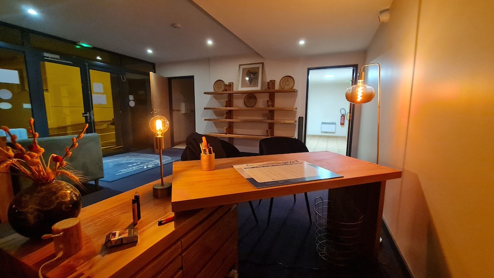 Rodez Vacations - Deltour Hotel Rodez Bourran - Property Image 1