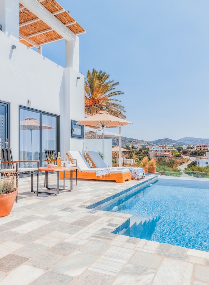 Plakakia Luxury Apartments