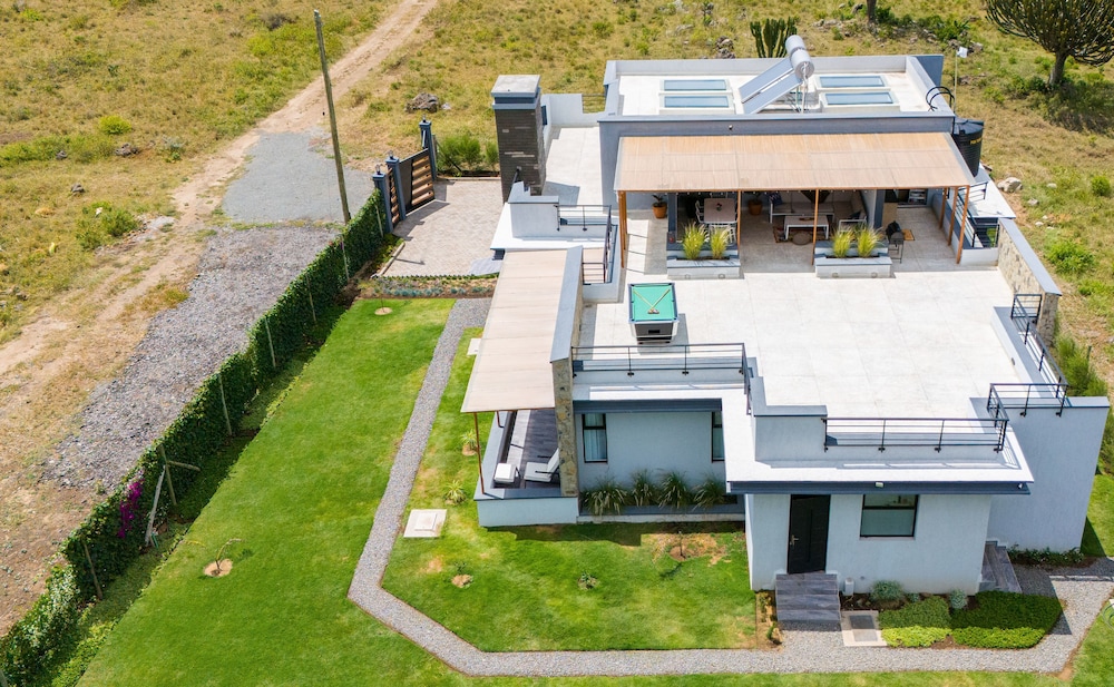 Lux Suites Impala House Naivasha