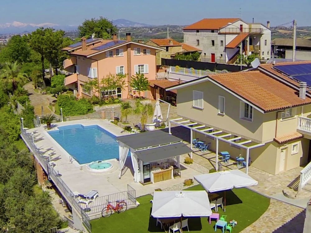 Villa with Salt Water & Heated Pool & Hot Tub near sea photo 2