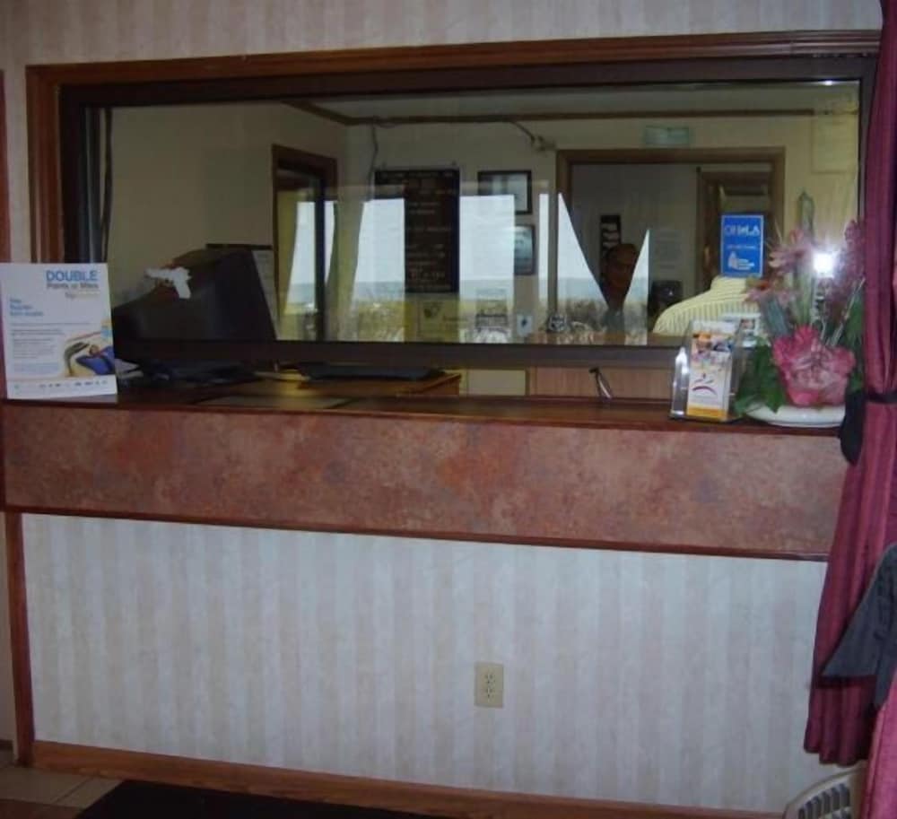 Budgetel Inn & Suites view 3