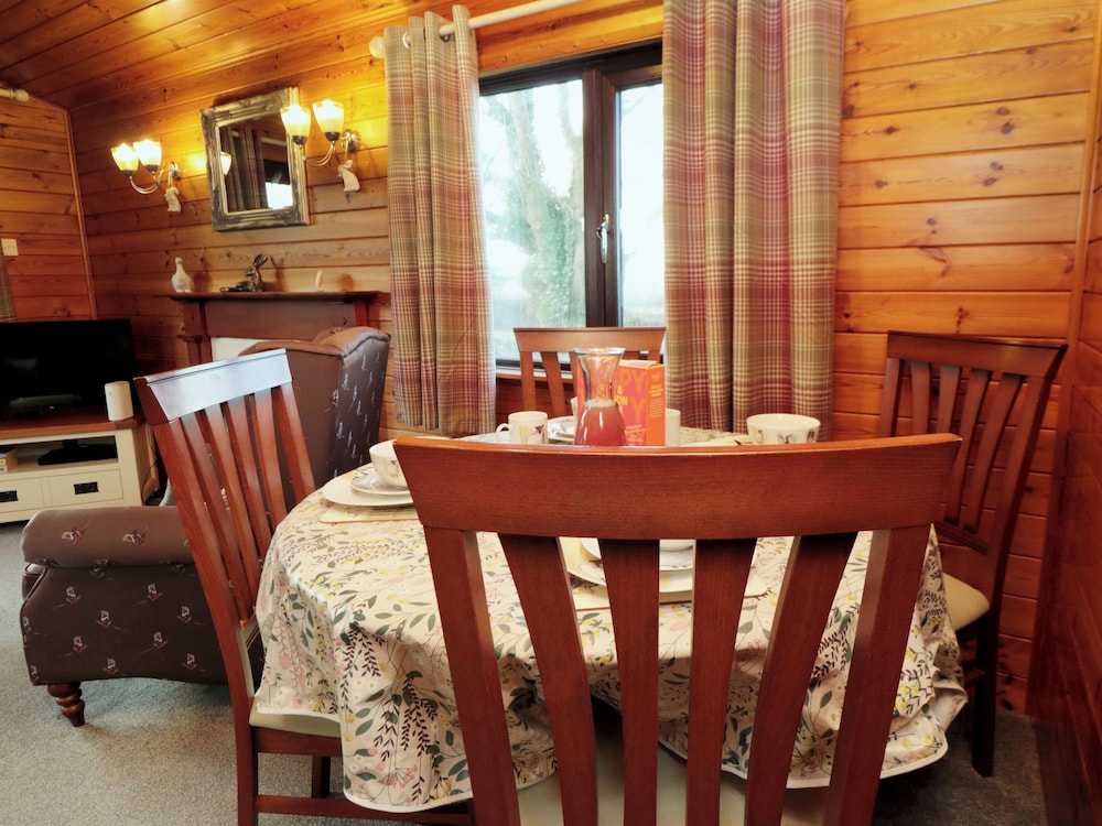 Holly Lodge