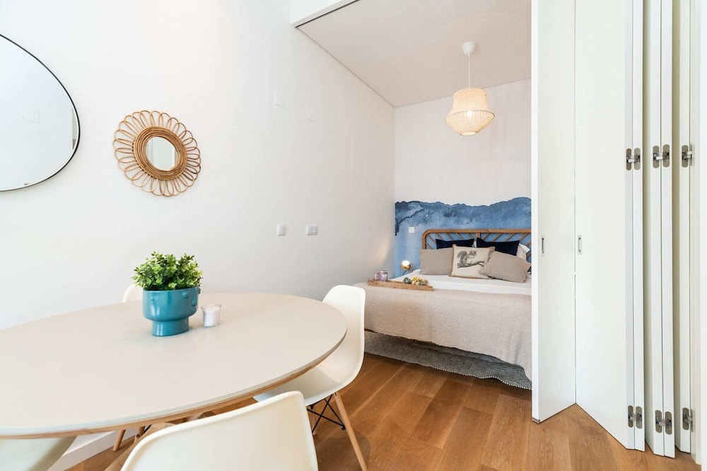 Spacious Studio in Lisbon view 5