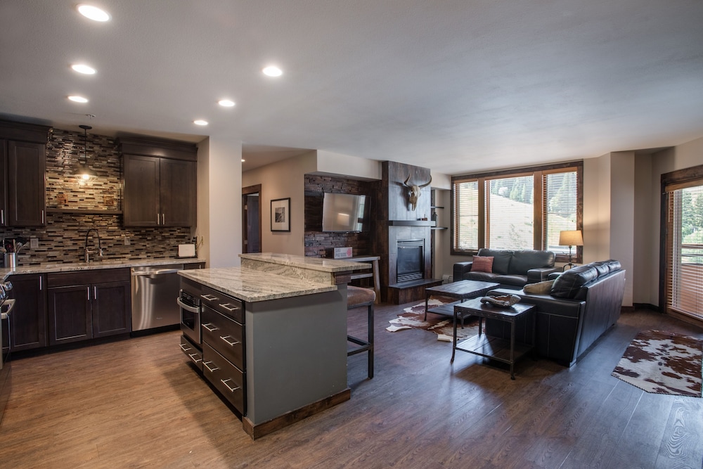 Winter Park CO Condos - Zephyr Mountain Lodge