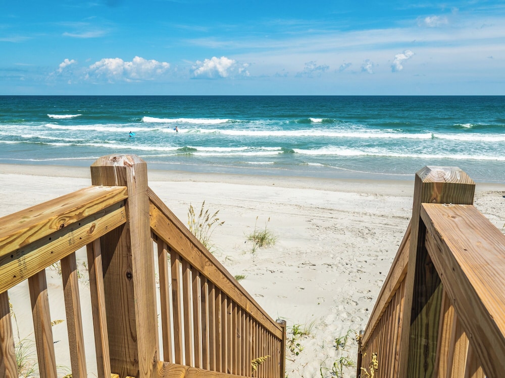 Next to Sea Gallery by Topsail Realty