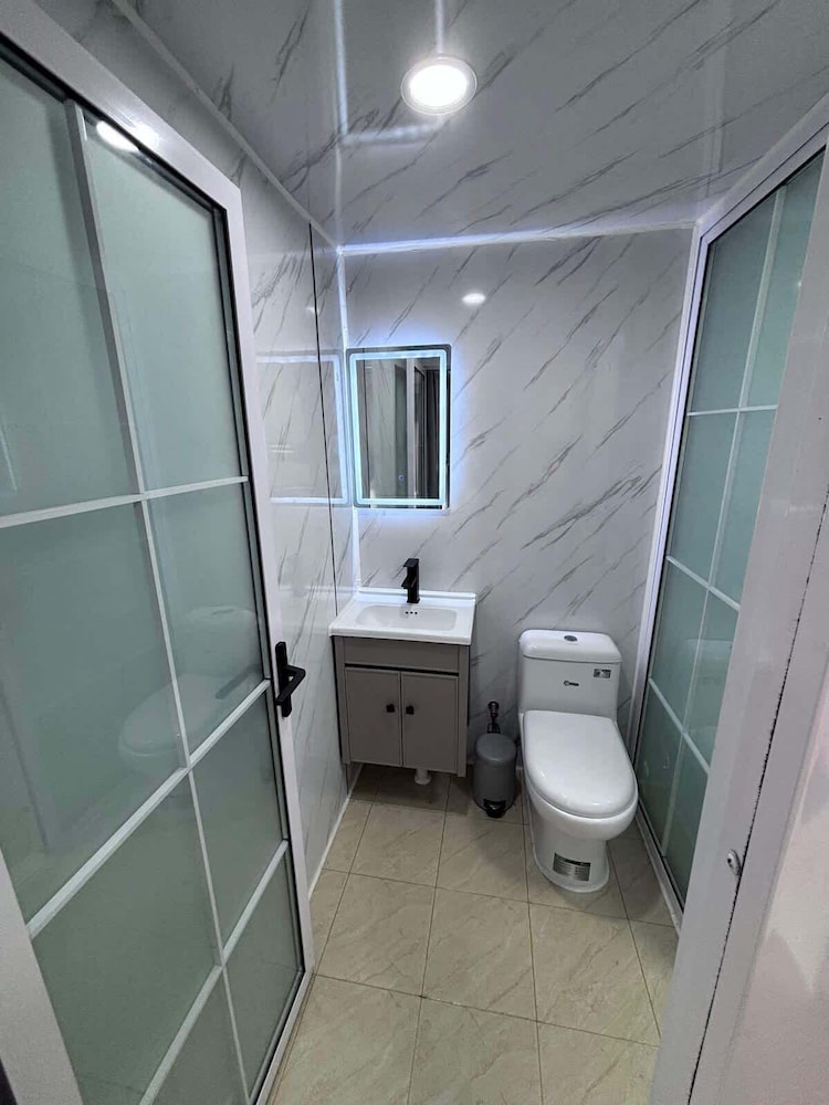 Glamping Pod With Hot Tub in Orchard