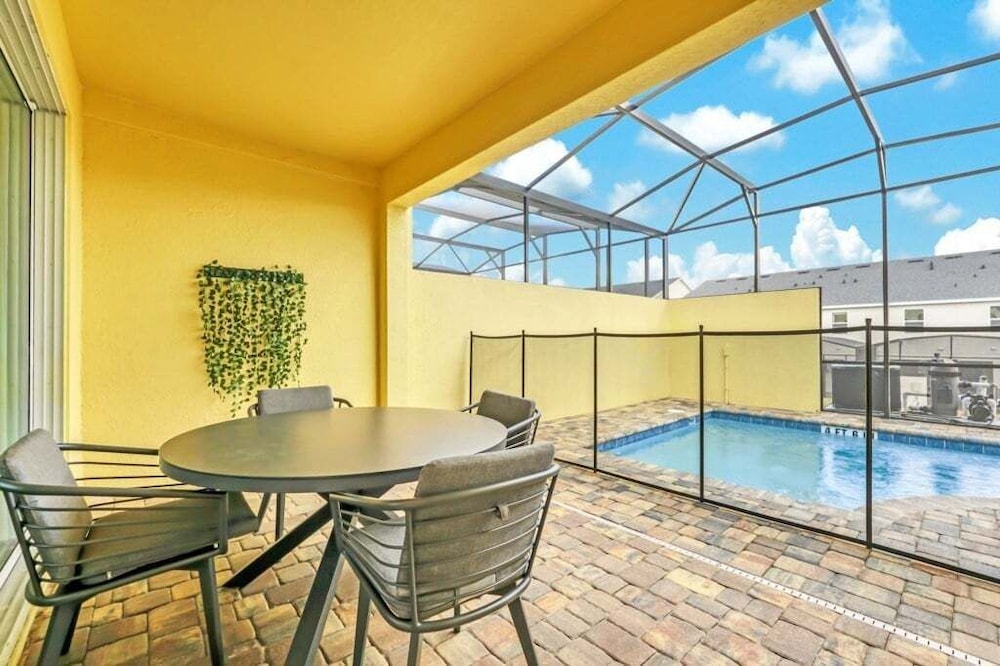 Enchanted Solara Retreat Themed Bedrooms & Pool 5 Townhouse