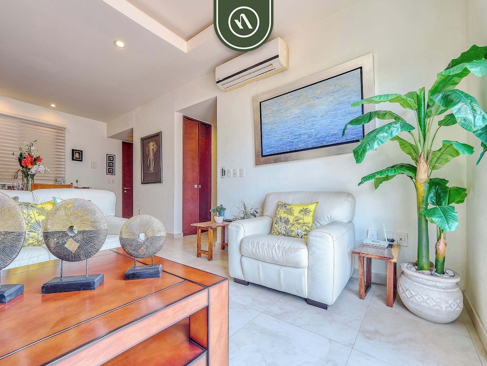 Amazing 1 BR Condo in Romantic Zone - Rooftop Pool