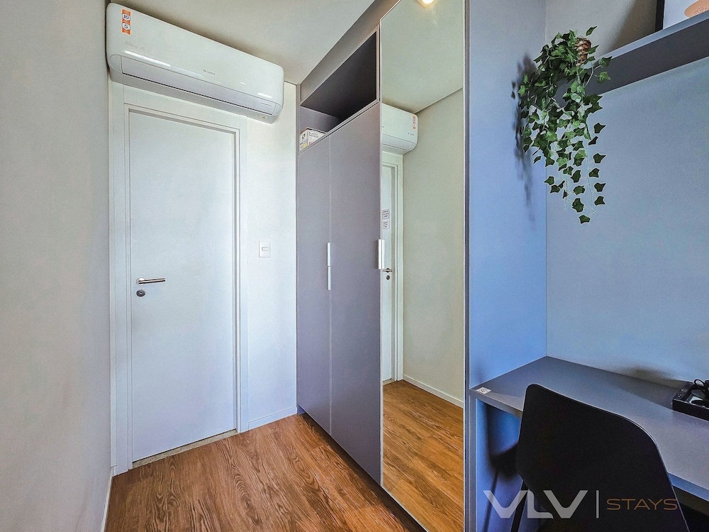 Art Studio by VLV Stays