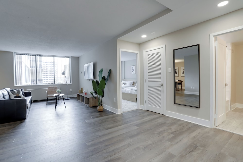 Walkable DC View Apartments