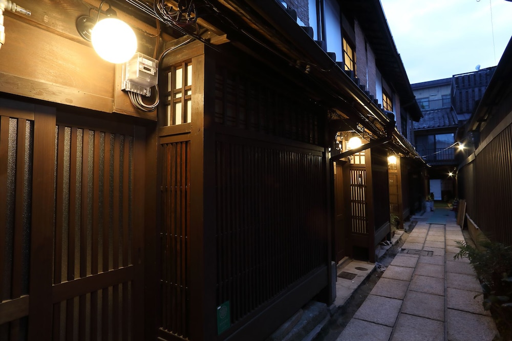 Photo 42