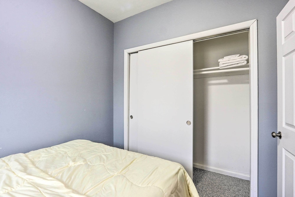 Updated Linden Home: Visit NYC & Newark!