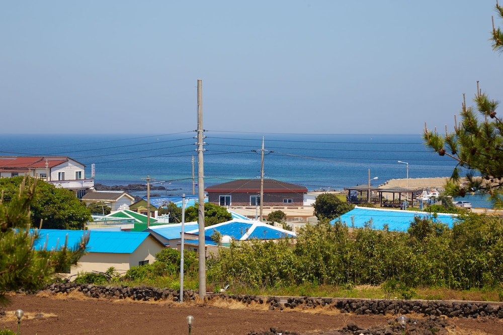 Fragrant Tree Pension