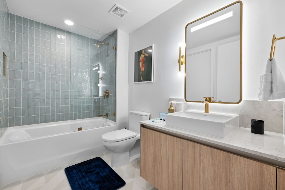 Downtown Luxury with Panoramic Views