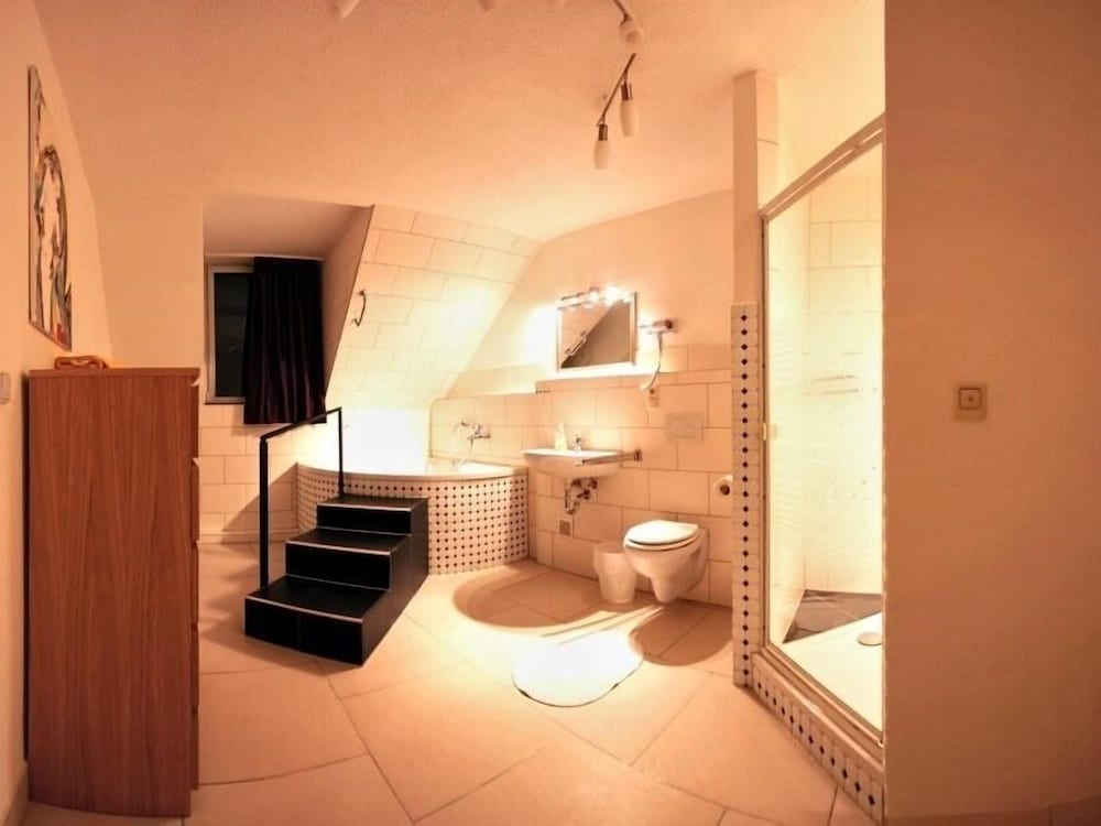 Photo 38