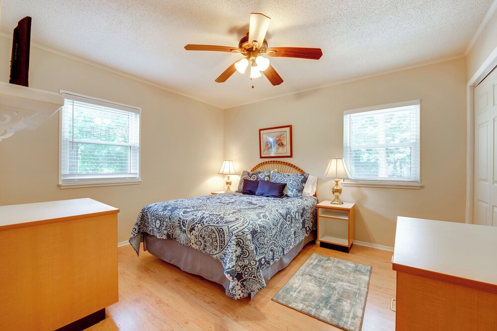 Fish, Relax & Repeat: Home w/ Yard in Eastpoint!
