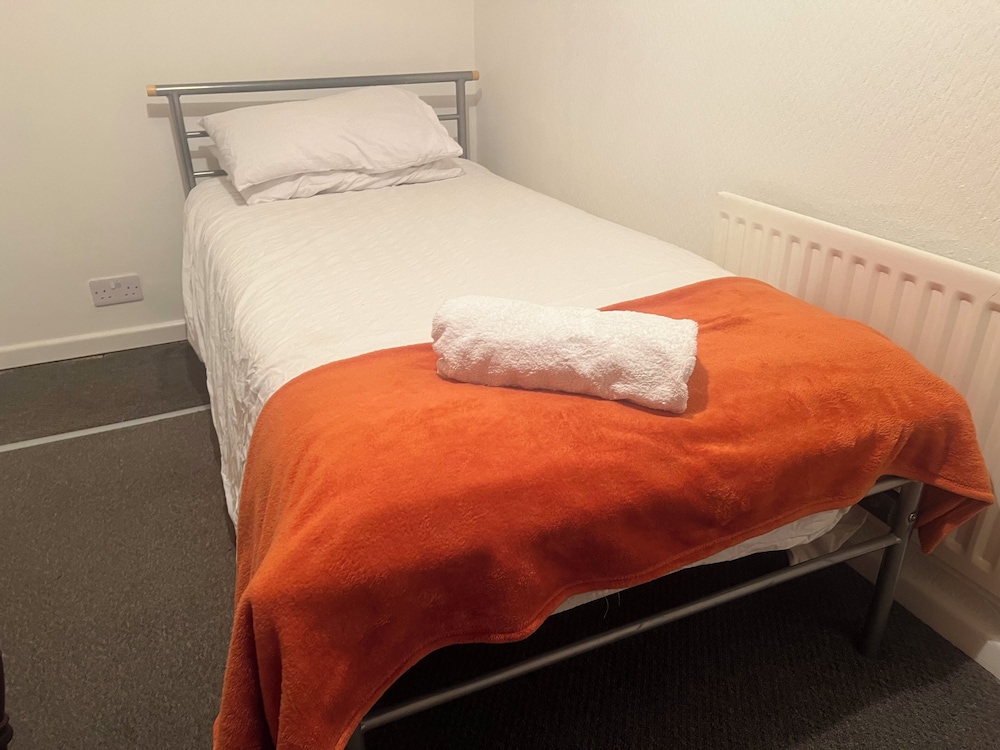 The Coral Guest House Winchester