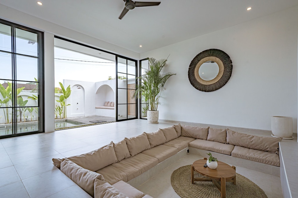 Villa Lume Pererenan