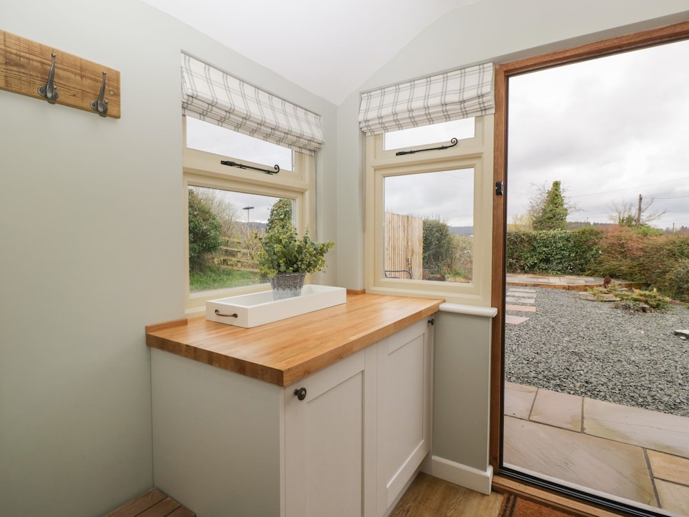 Pool Cottage