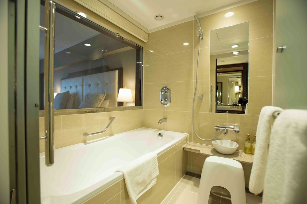 Kyoto Century Hotel 81
