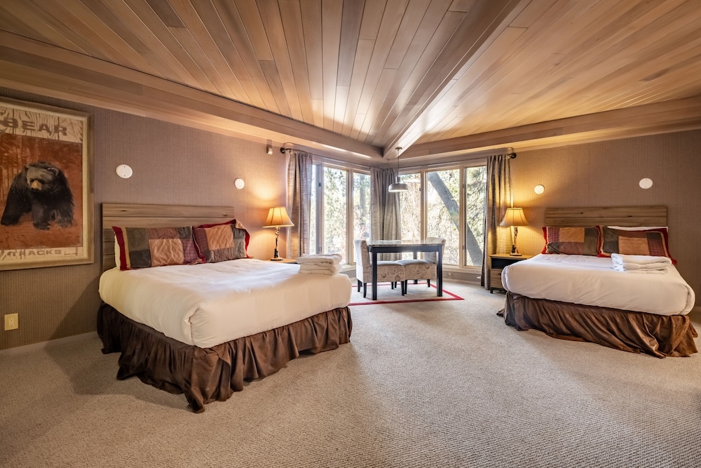 Heavenly Valley by Avantstay Home w Pool Sauna Hot Tub Game Room Tennis Crt Basketball Crt