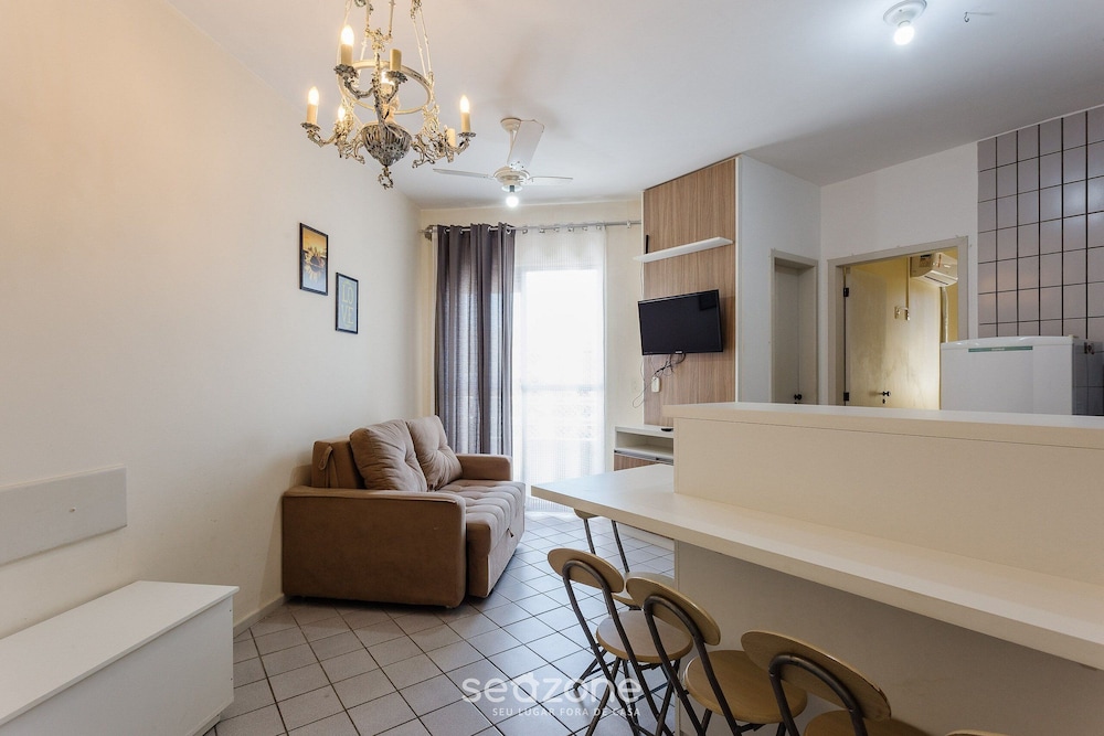 Apartment in Great Location 100m From the Beach Csg305