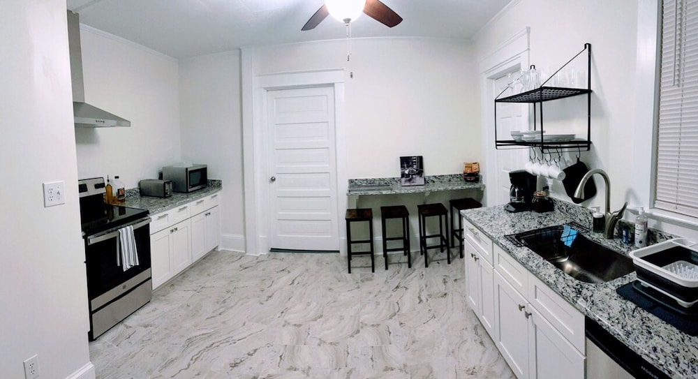 Walk to Duke Campus 3 Bedroom in Trinity Park